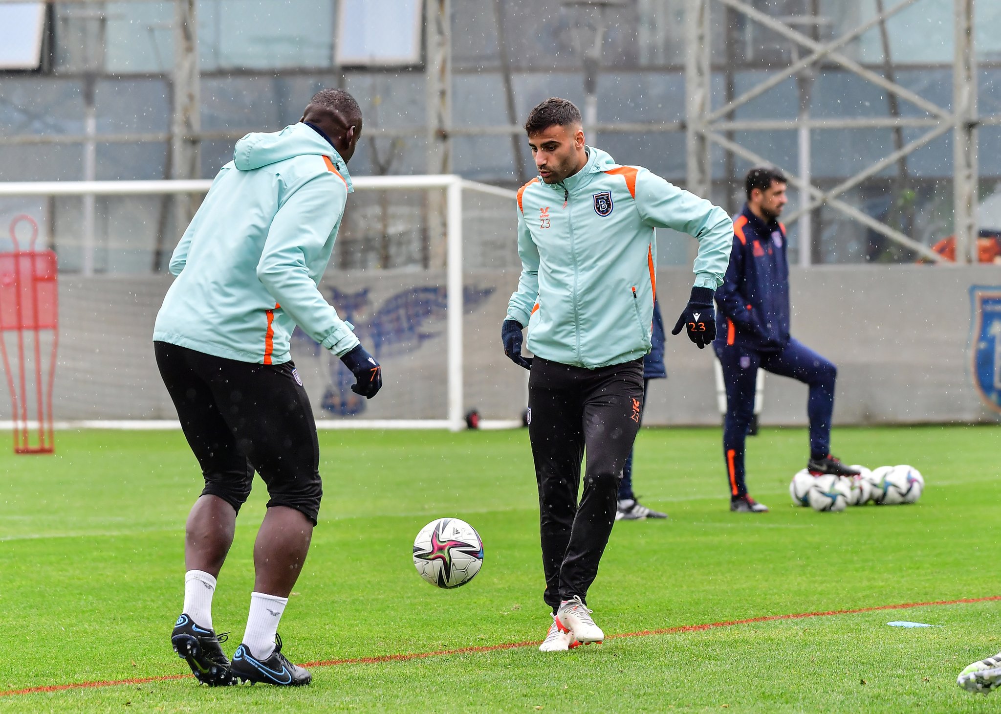 Ba�ak�ehir, Hatayspor ma��na haz�r