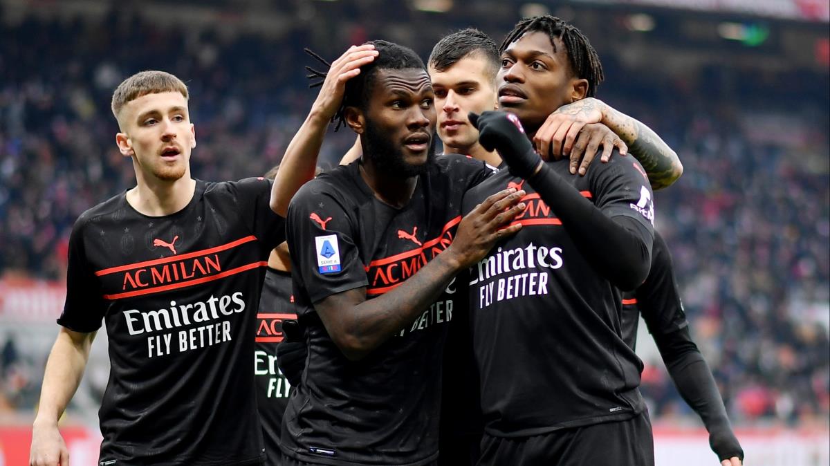 Milan evinde 2 golle kazand