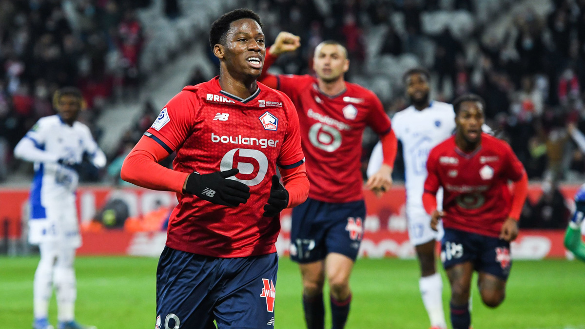 Milliler oynad�, Lille evinde kazand�