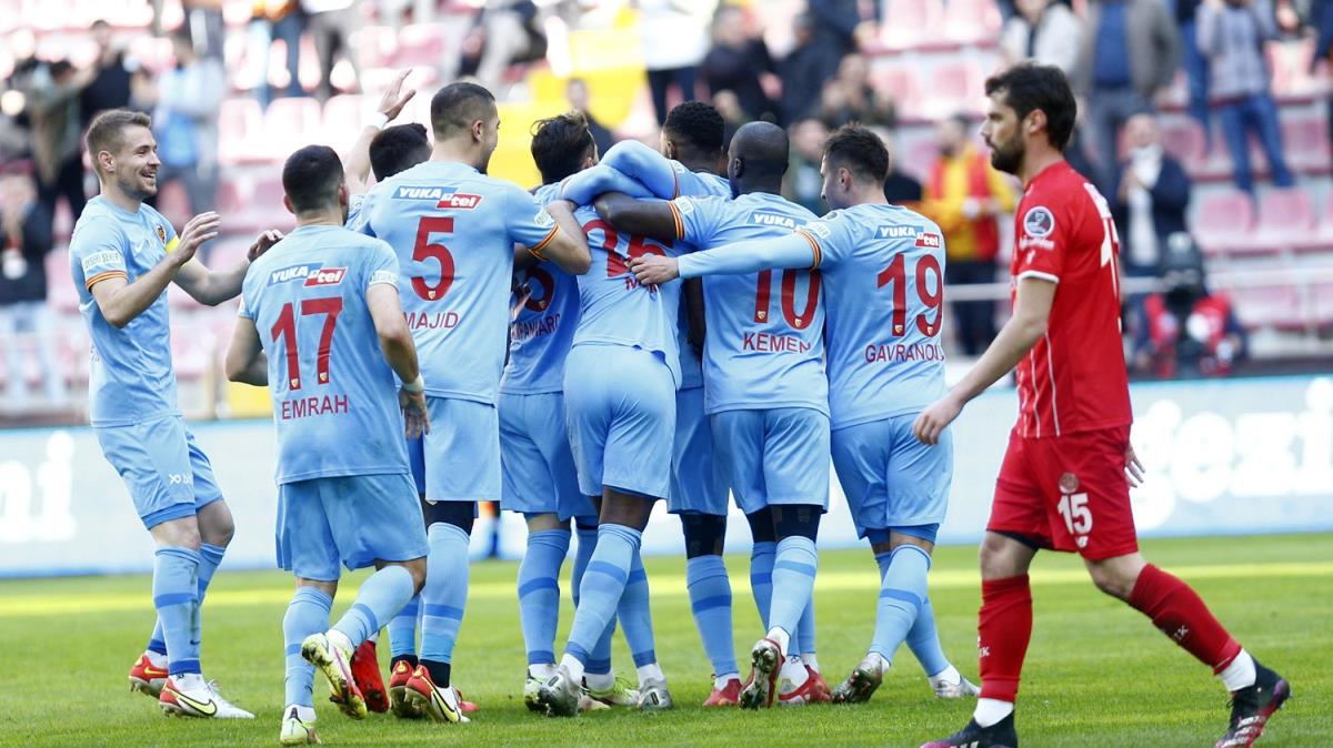 9 kii kalan Kayserispor, Antalyaspor'u Mame Thiam'la devirdi