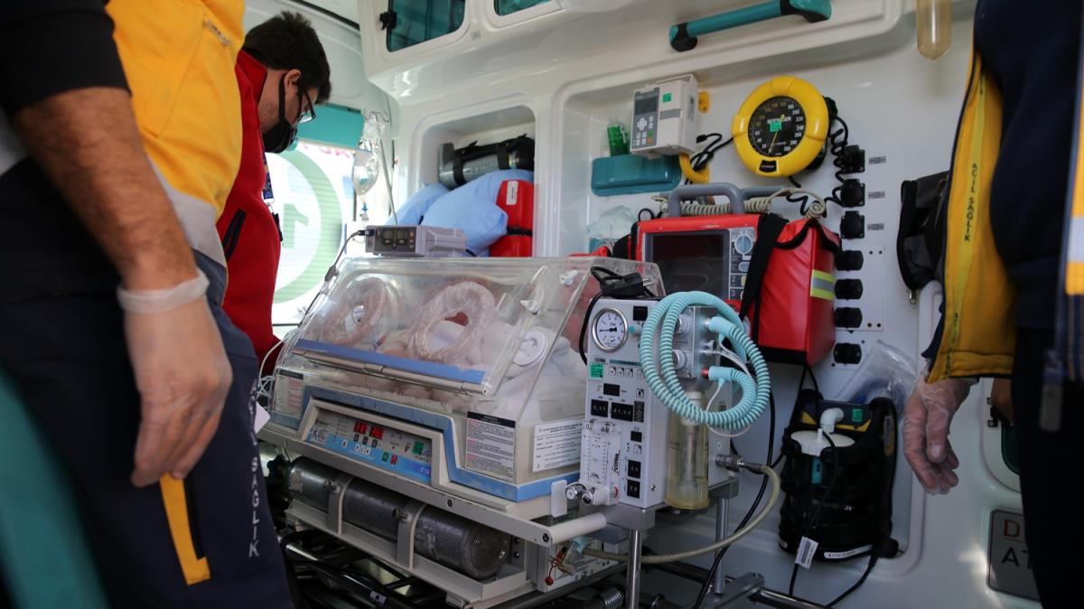 Ambulans uak  12 gnlk bebek iin havaland