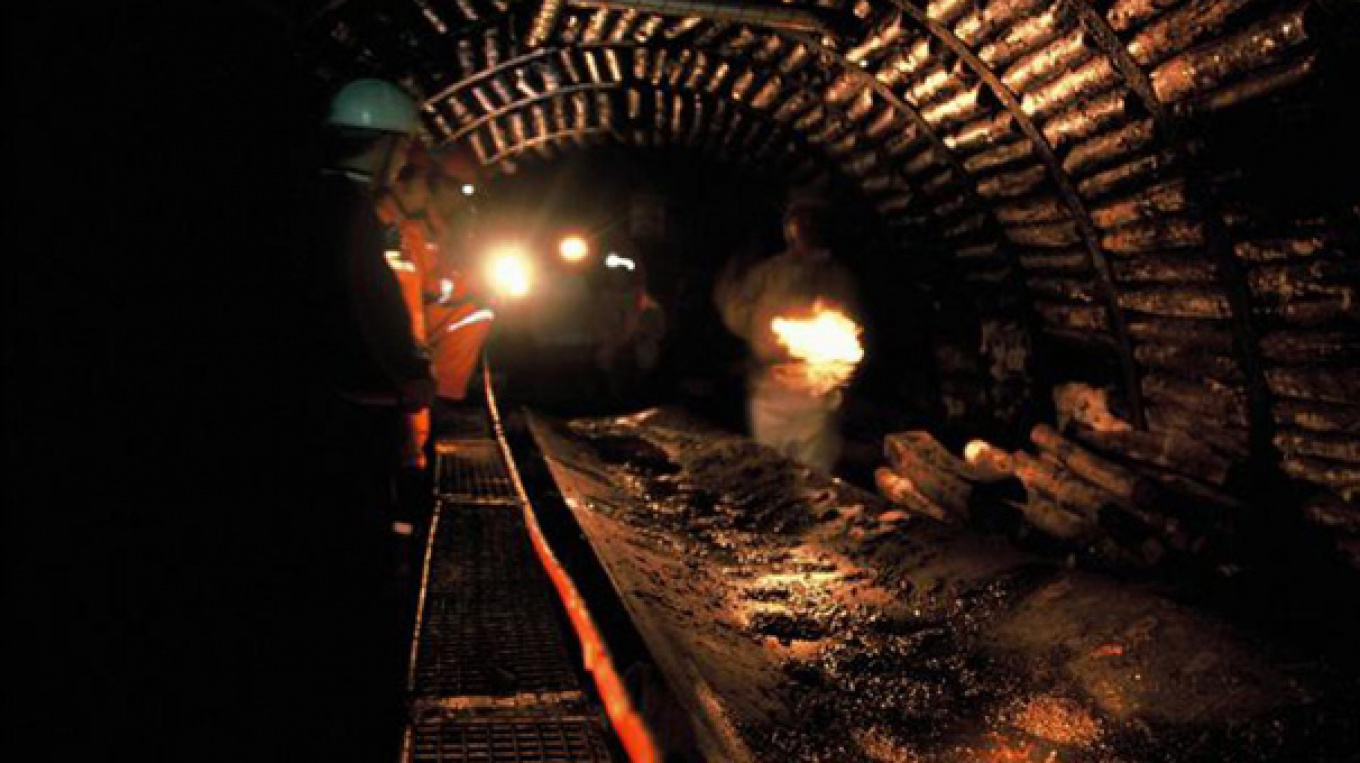 �al��ma ve Sosyal G�venlik Bakanl���'n�n i� sa�l��� ve g�venli�i hizmeti alan yer alt� maden i�letmelerine destekleri s�r�yor