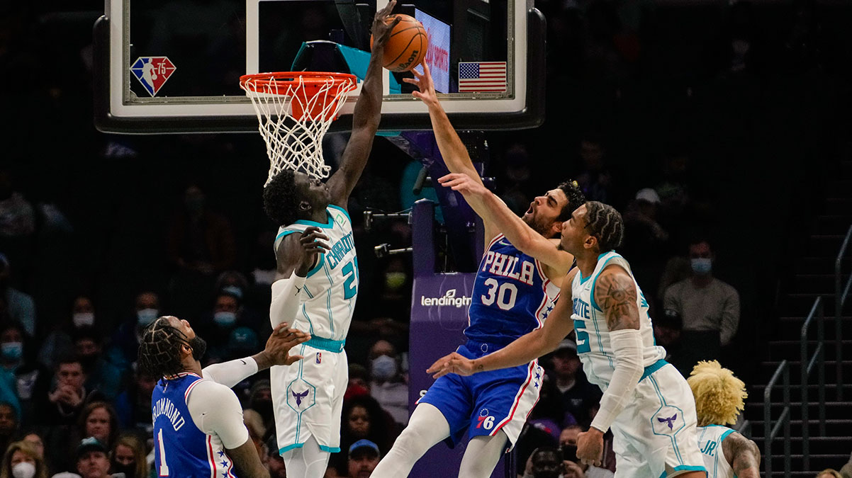 Furkan Korkmaz'�n Philadelphia's� uzatmada kazand�