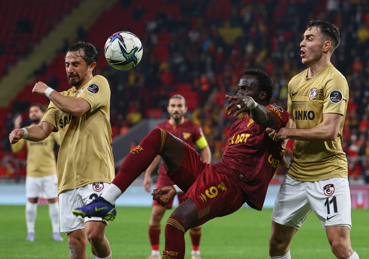 Gaziantep FK'n�n d�� saha kabusu