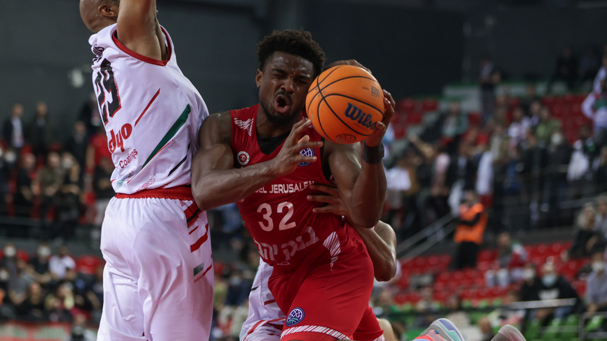 P�nar Kar��yaka'da hedef FIBA �ampiyonlar Ligi'nde gruptan ��kmak