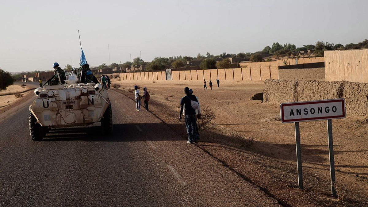 Askeri aracn mayna arpmas sonucu 7 BM askeri hayatn kaybetti