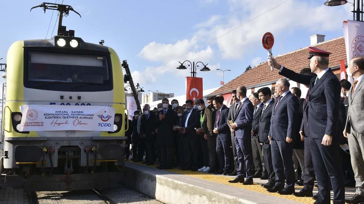 Ankara-Kayseri konvansiyonel demir yolu ''elektrikli'' olarak iletmeye ald