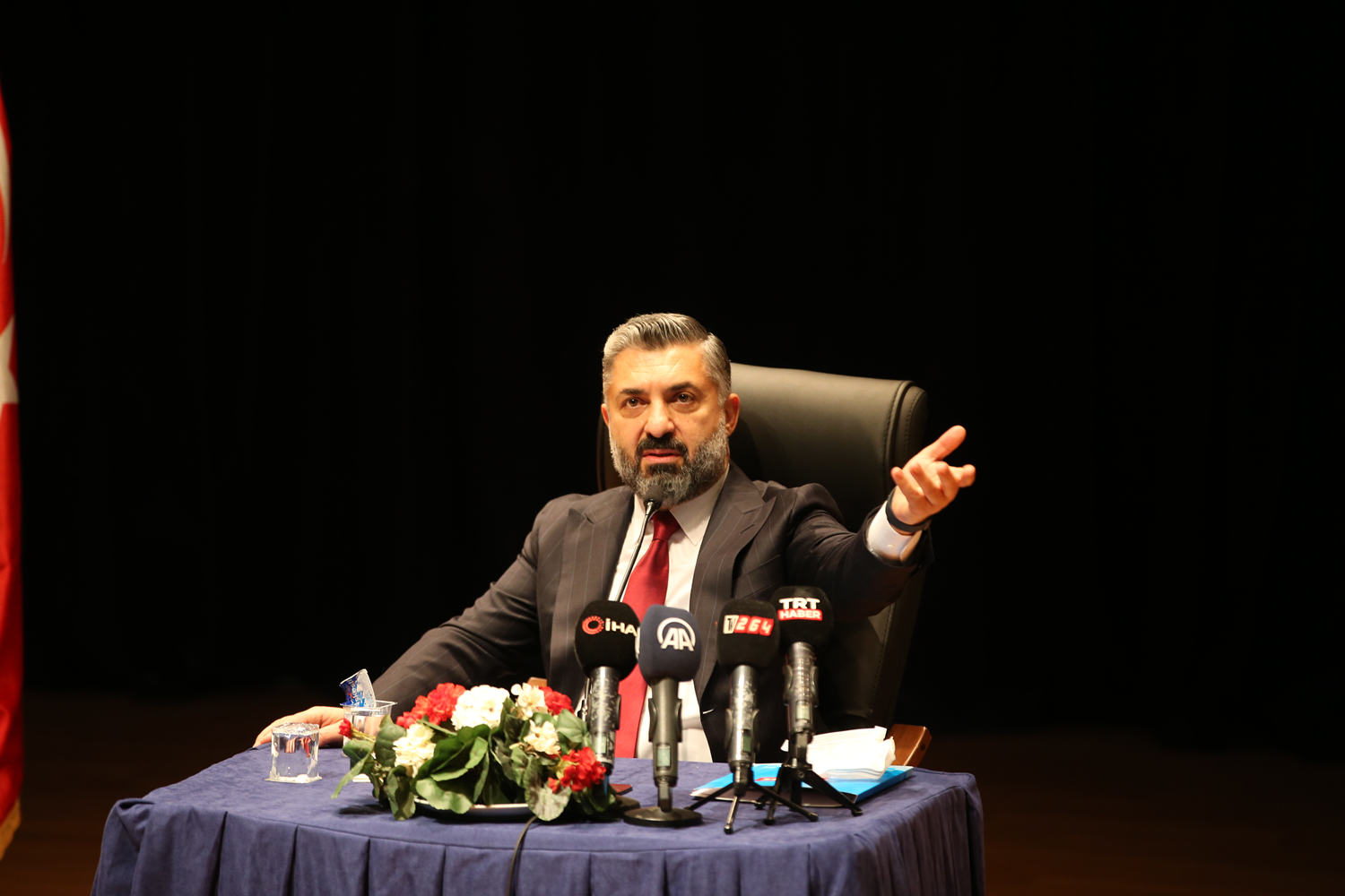 RT�K Ba�kan� �ahin: Se�meli ders olmas� i�in g�r��meler devam ediyor