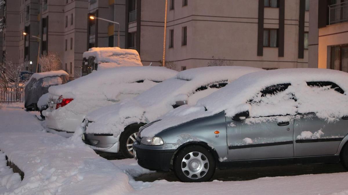 Yksekova'da kar yollar kapatt