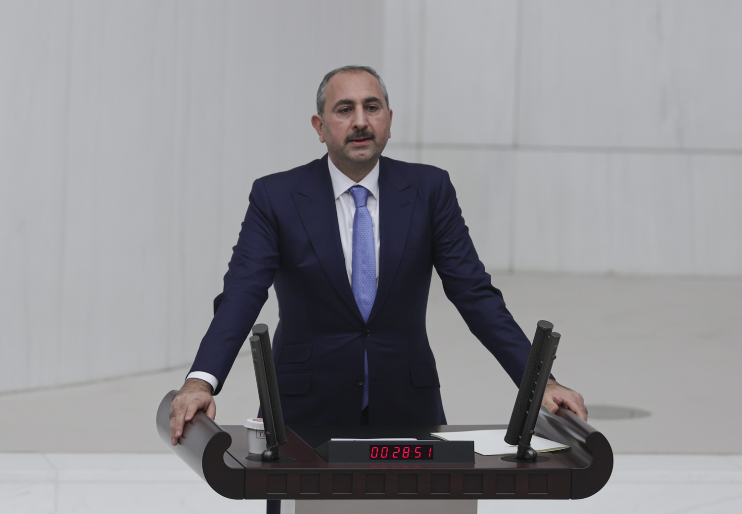 Adalet Bakan� G�l a��klad�: Tazminat hakk� geliyor