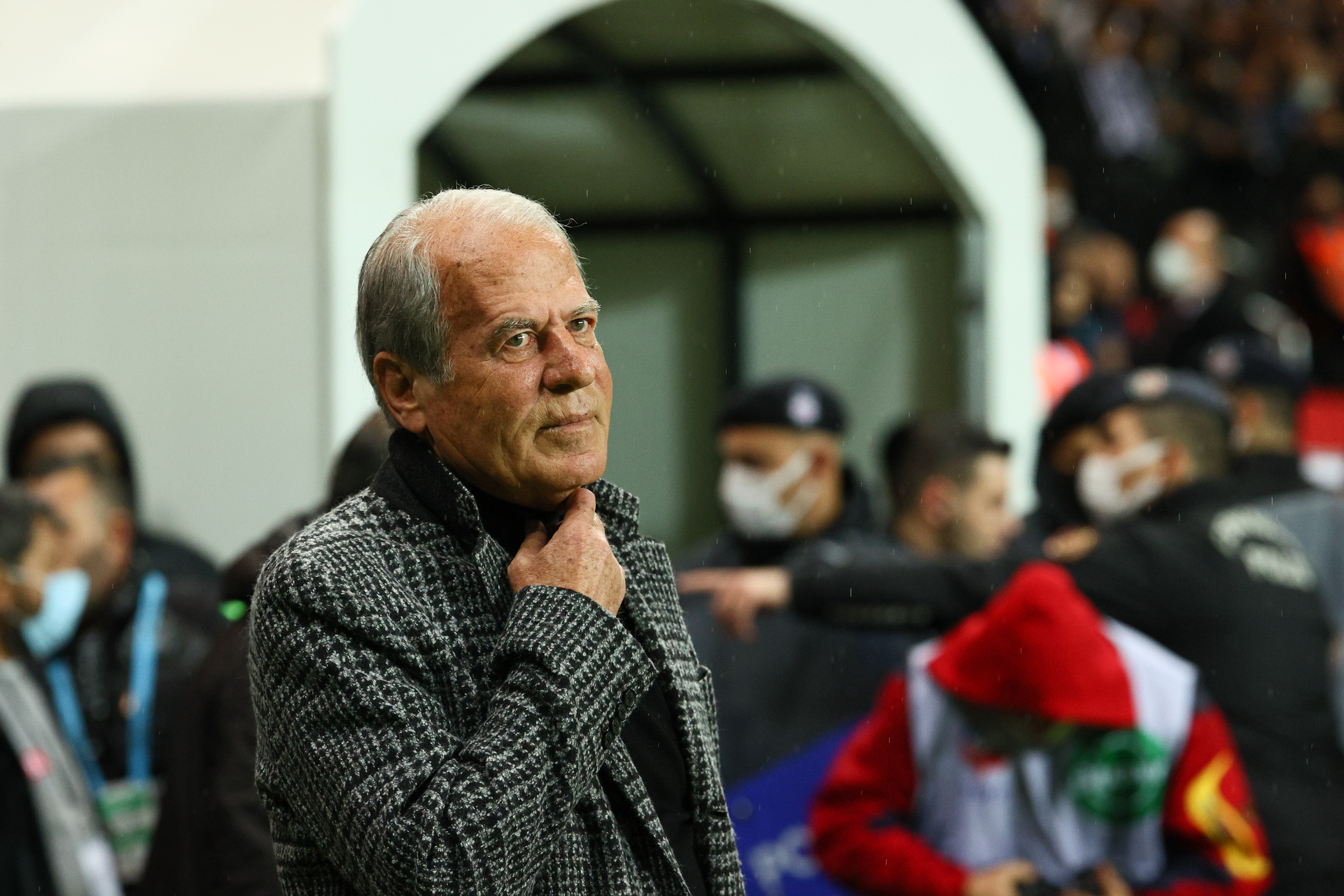 Mustafa Denizli: Bu camiay� d���nd���m�z yere mutlaka getirece�iz