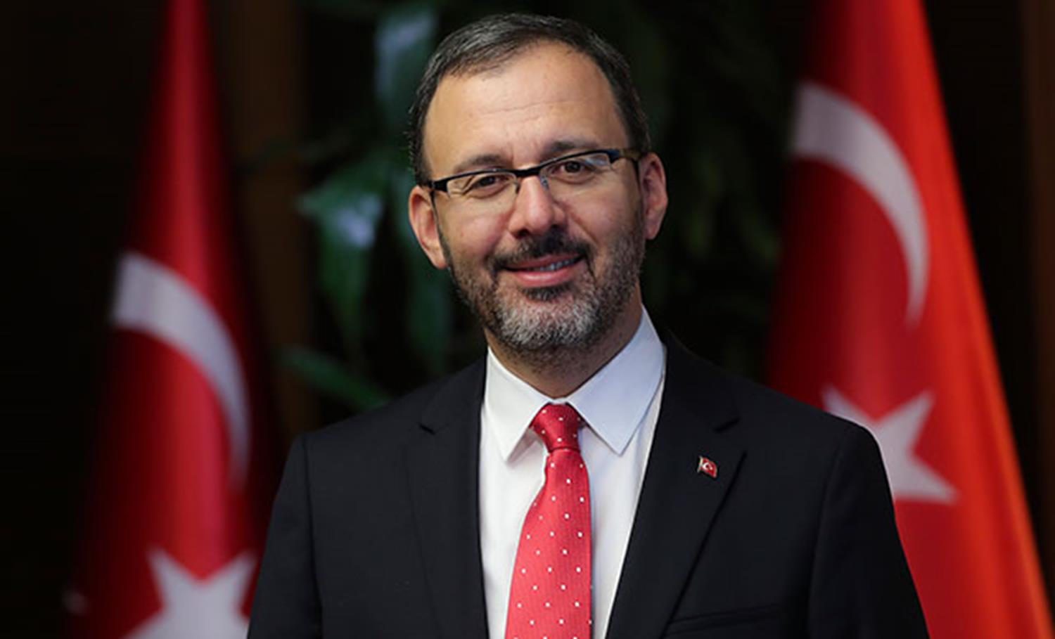 Bakan Kasapo�lu'ndan d�nya ikincisi Murat Naci �oklu'ya tebrik