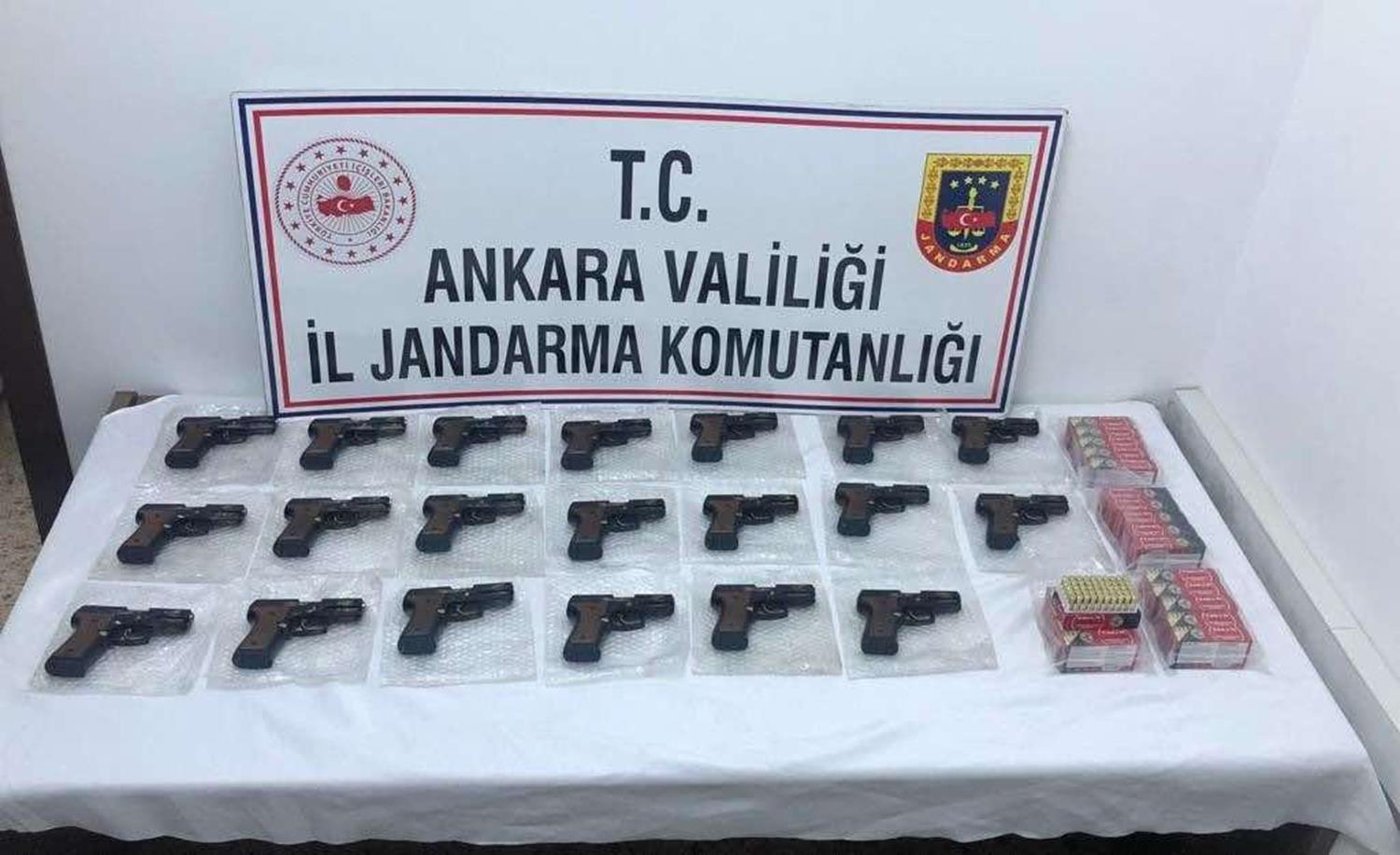 Ankara'da ruhsats�z 20 tabanca ele ge�irildi