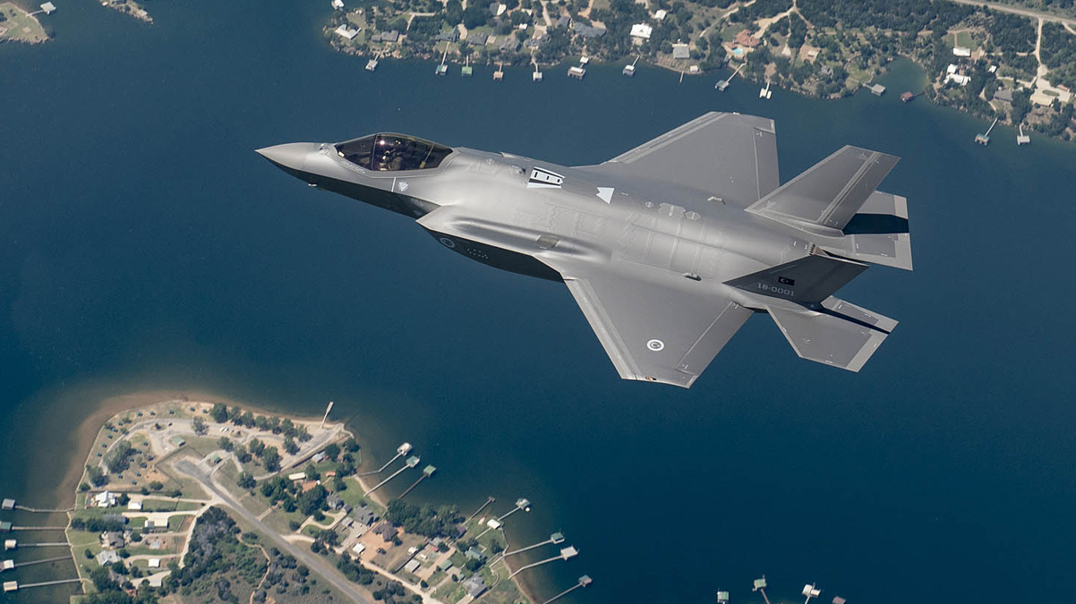 F-35'te sorun �st�ne sorun yeni u�a�a y�nlendirdi