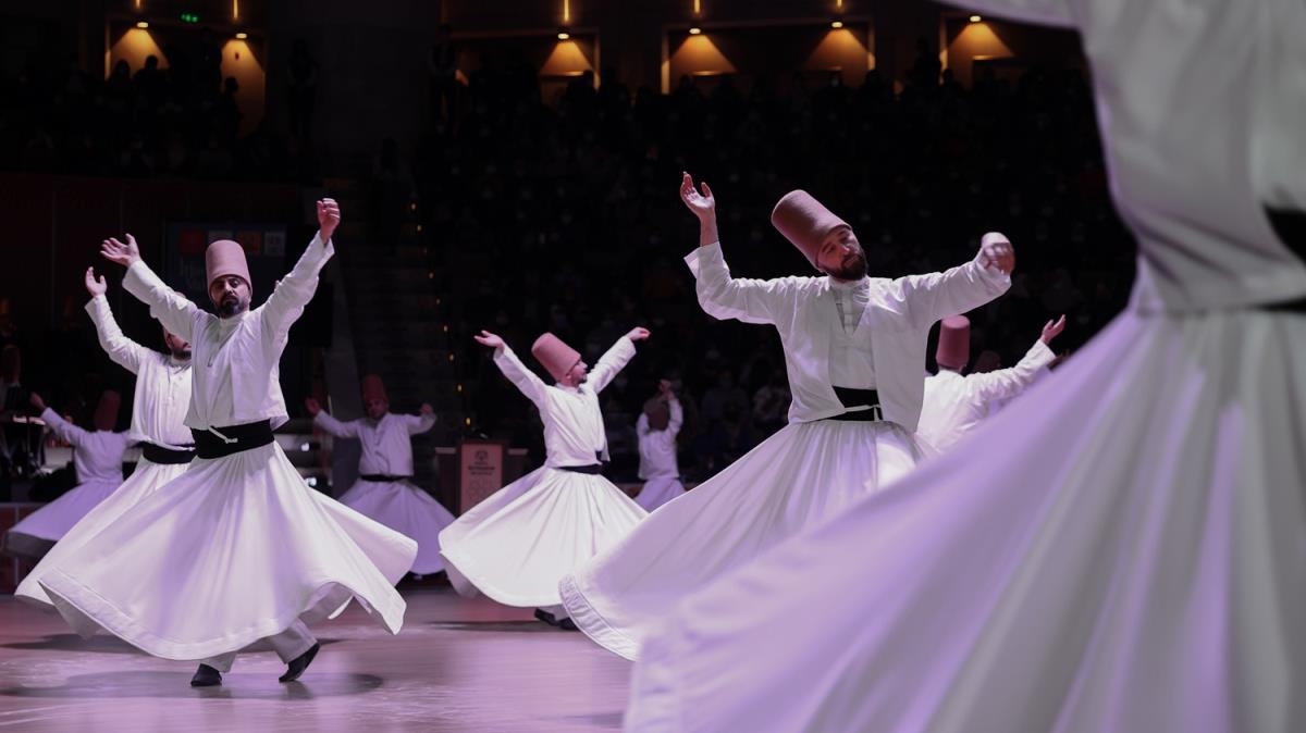 Mevlana'y anma trenleri kapsamnda Meali-yi Sema icra edildi
