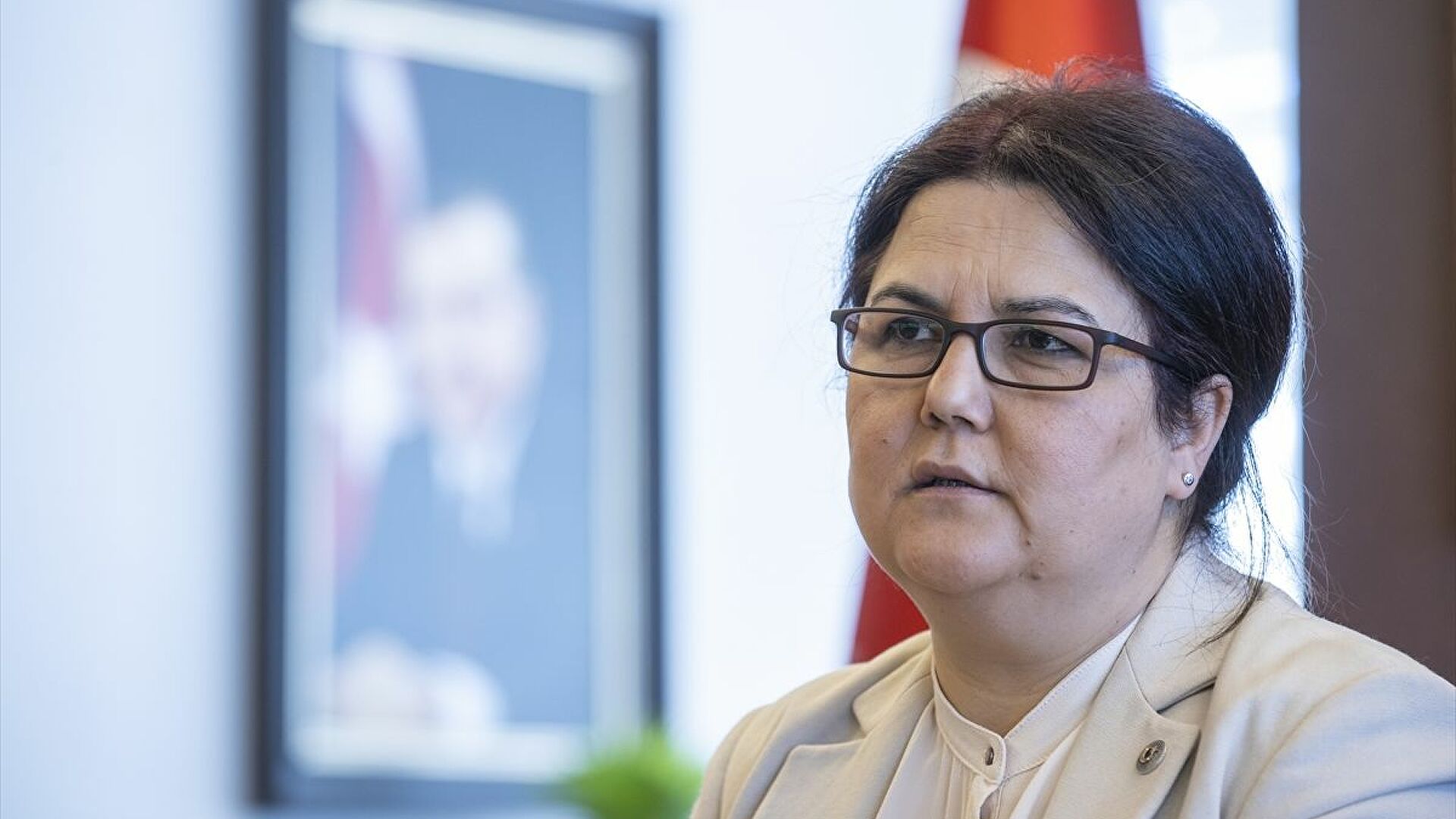 Bakan Yan�k a��klad�: 255 aktif Aile Destek Merkezi ile 2.6 milyon kad�n�m�z�n mesleki ve ki�isel geli�imine katk� sunduk