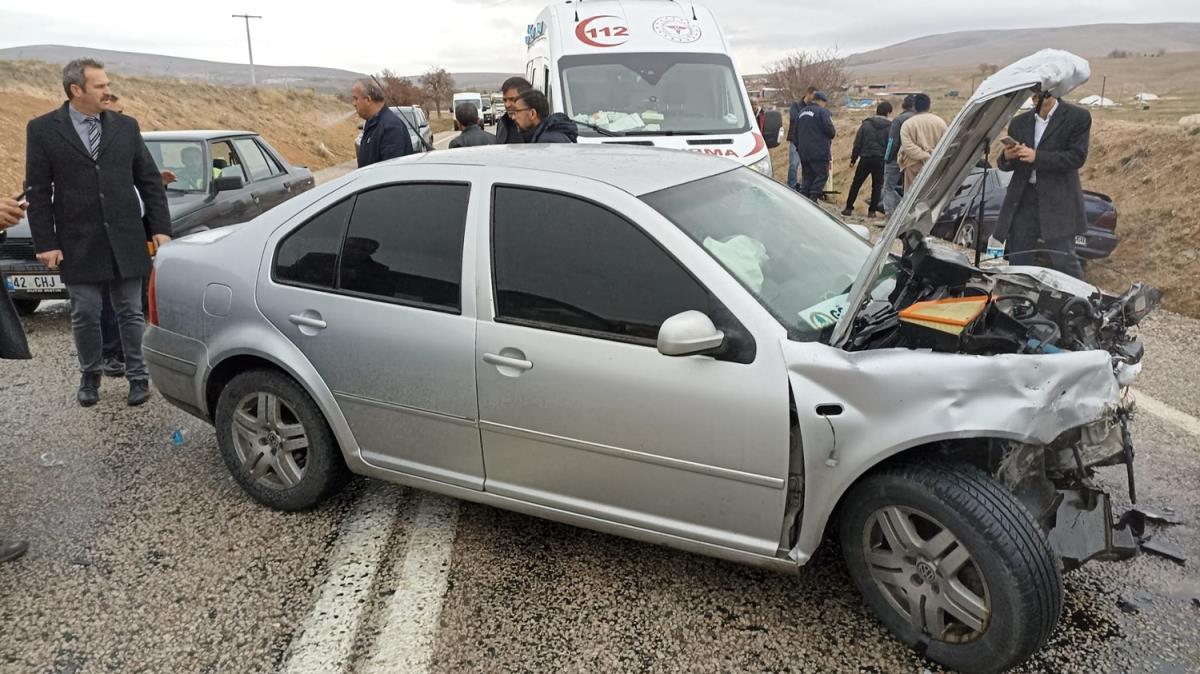 Konya'nn Akren le Belediye Bakan smail Arslan, trafik kazasnda yaraland