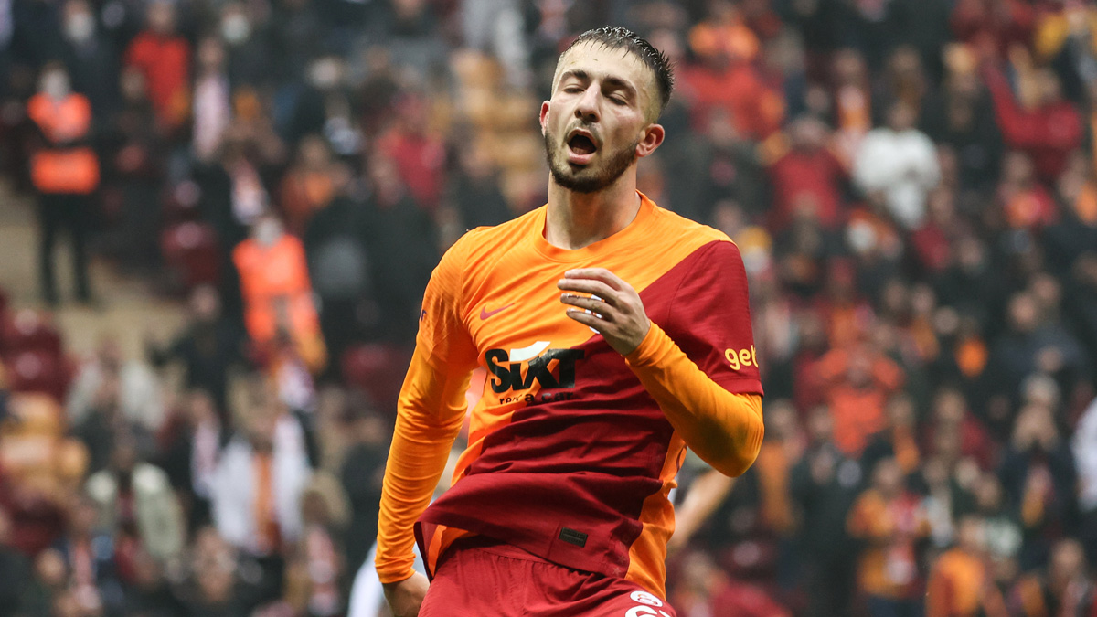 Halil Dervi�o�lu'nun bileti kesildi