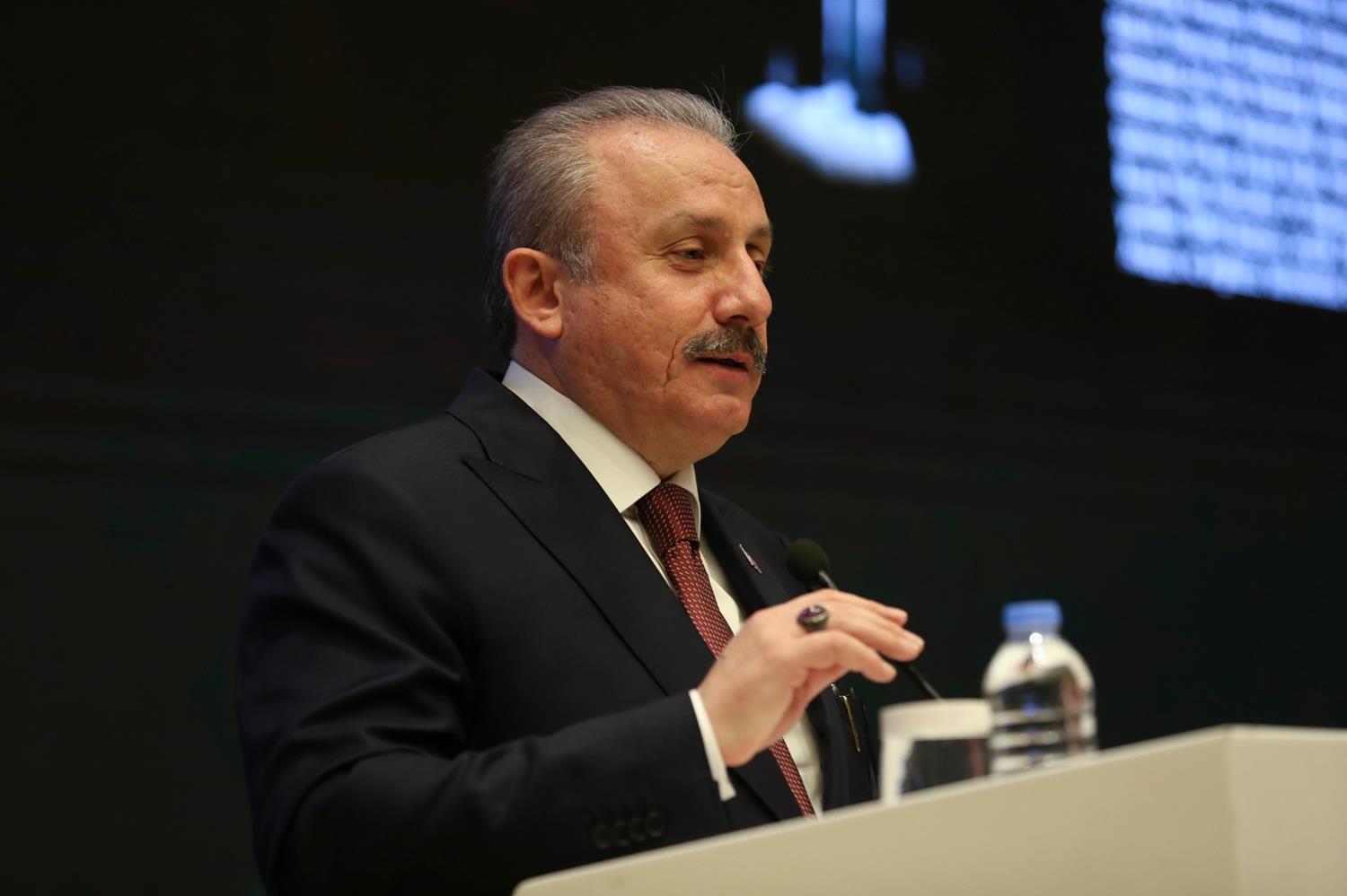 TBMM Ba�kan� �entop: D�nya 21'inci y�zy�l�n ilk �eyre�inde yeni bir d�zen aray���nda