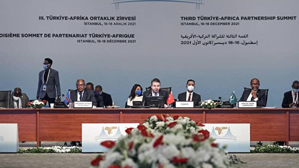 Trkiye-Afrika Ortaklk Zirvesi, ikinci gnnde dzenlenen oturumlarla devam ediyor