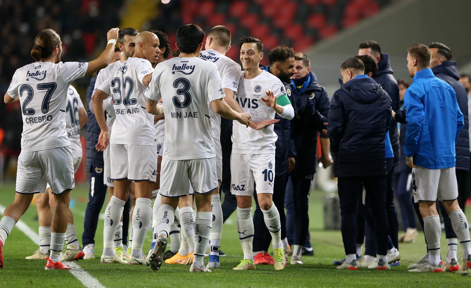 ��te Fenerbah�e'nin derbi 11'i