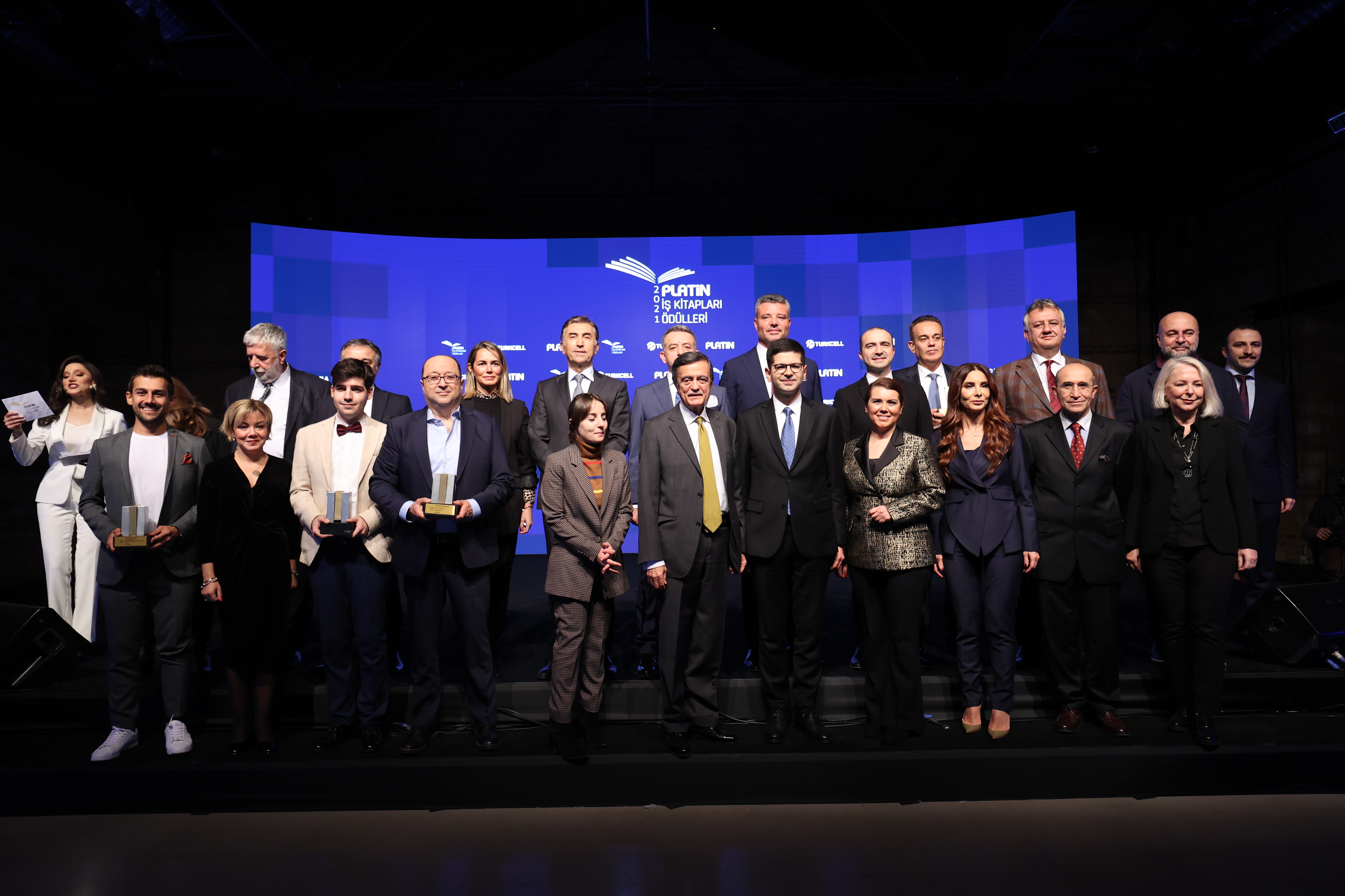 Platin �� Kitaplar� �d�lleri g�rkemli bir t�renle sahiplerini buldu