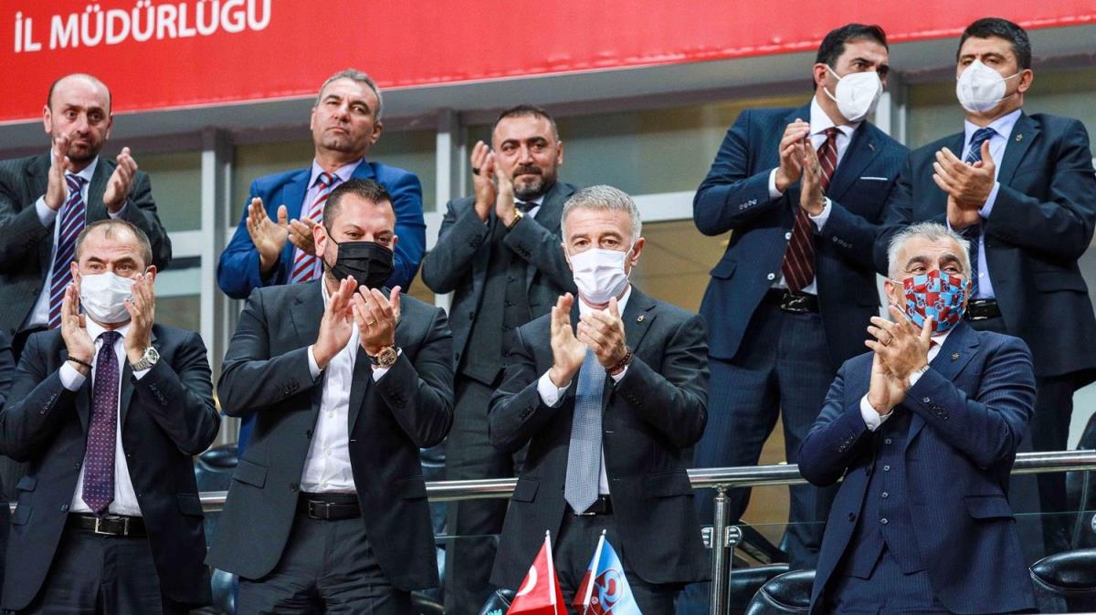 Trabzonspor'da Ahmet Aaolu grev dalm yapt
