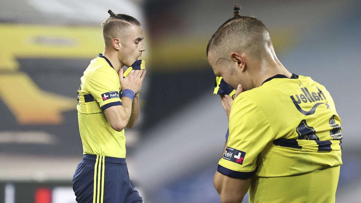 Fenerbah�e'de Dimitris Pelkas depremi! Rest �ekti...