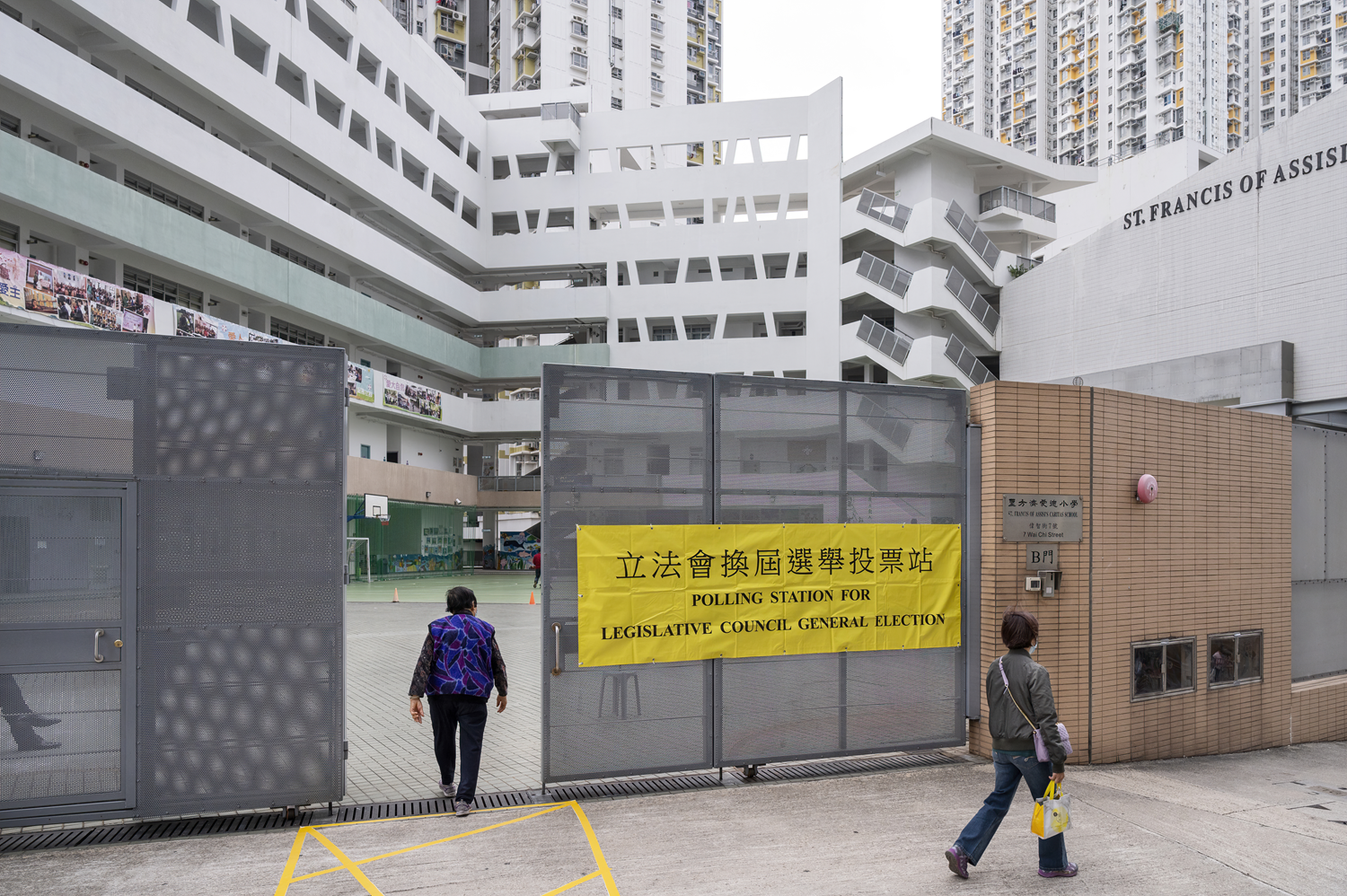 Hong Kong'da Yasama Meclisi se�imine kat�l�m oran� y�zde 30,2'de kald�
