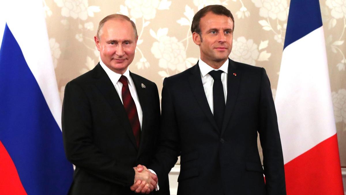 Kremlin Saray'ndan akland: Putin ile Macron grt