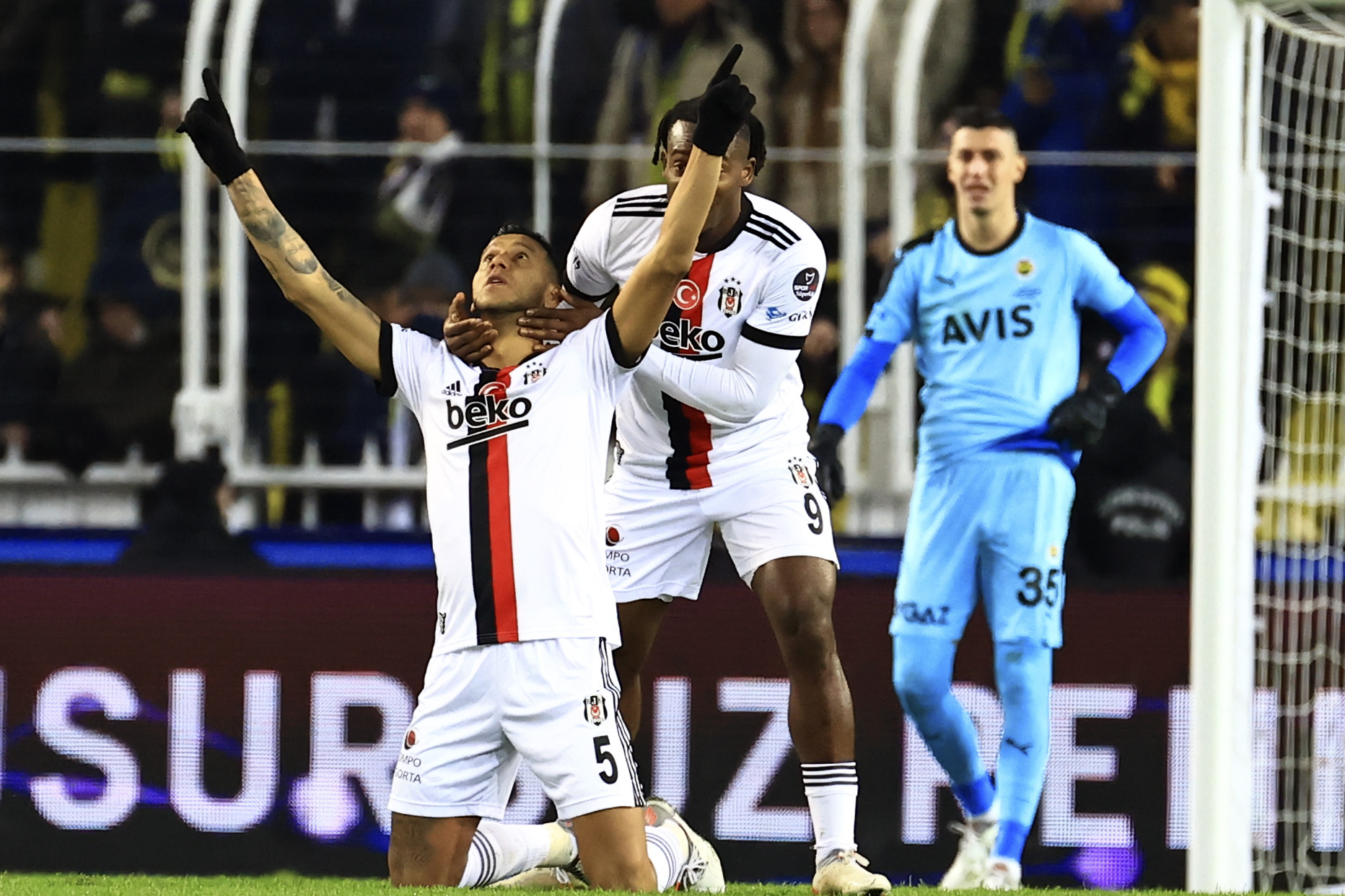 Be�ikta�'ta Josef de Souza, G�ztepe ma��nda oynayamayabilir