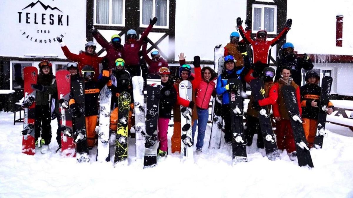 Snowboard milli takmlarnn Erzurum kamp devam ediyor