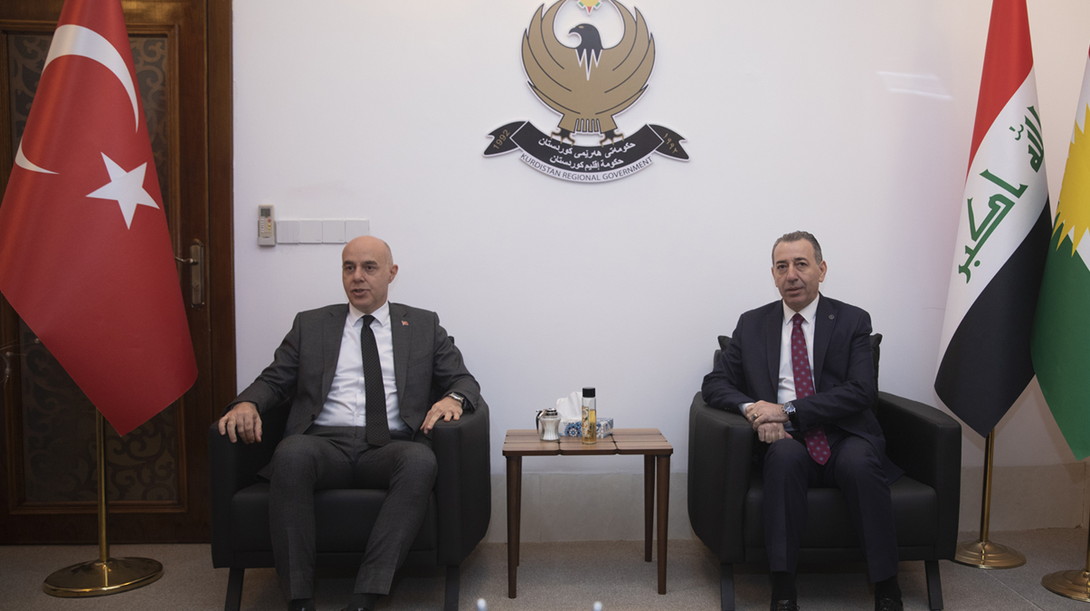 T�rkiye'nin Ba�dat B�y�kel�isi G�ney, Erbil'de T�rkmen Bakan Maruf ile g�r��t�