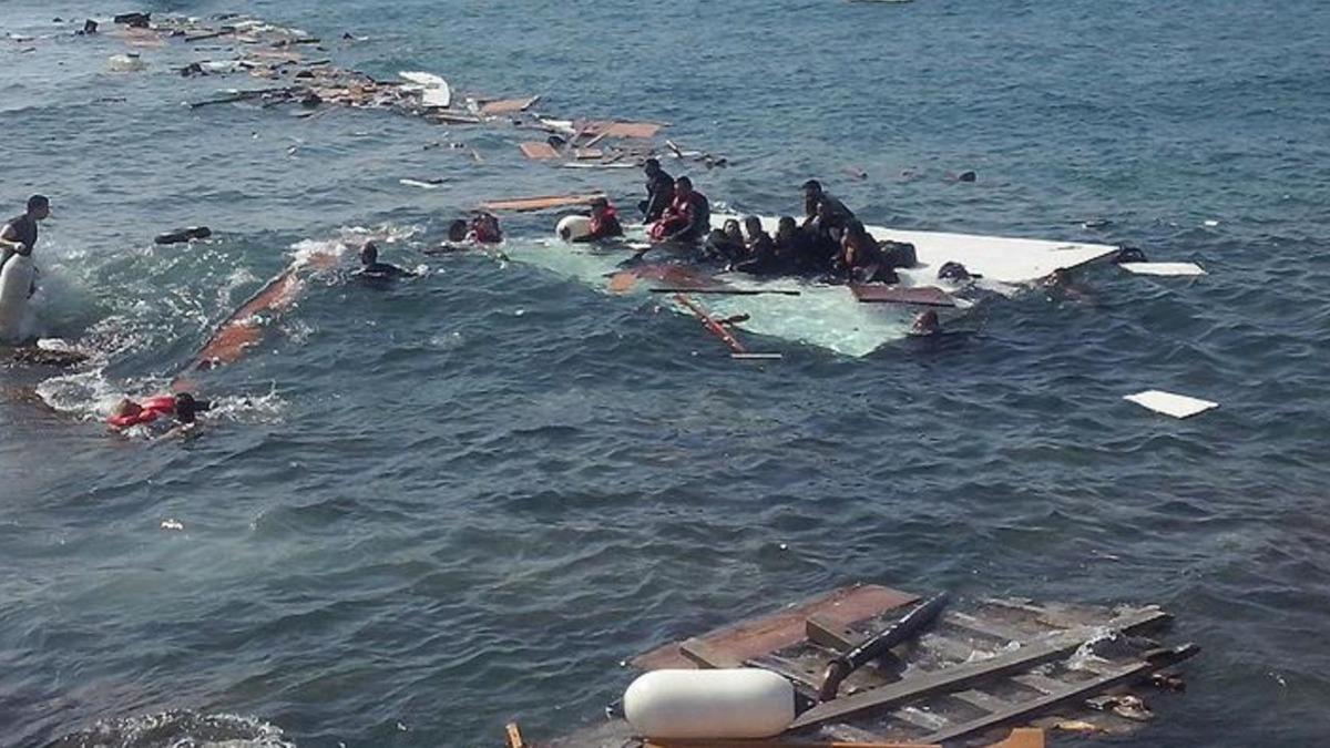 Yunanistan'da gmen teknesi batt: Onlarca kii kayp