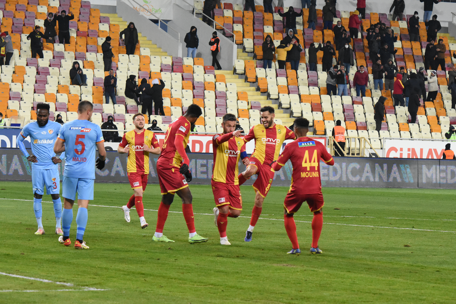 Adem B�y�k: Zorbay K���k beni tehdit etti