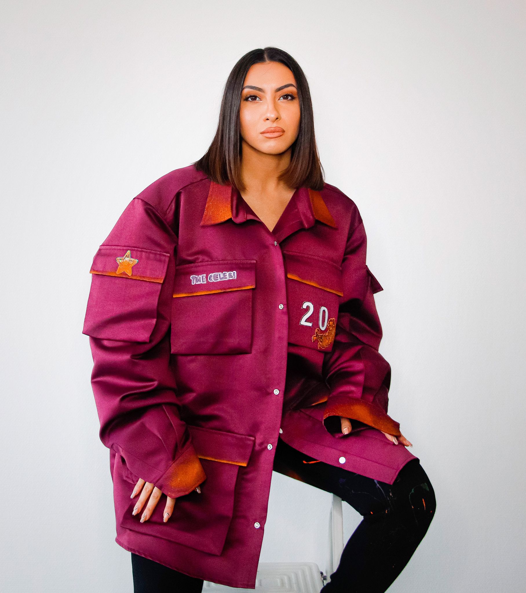 Gen� moda tasar�mc� Didem �elebi d�nyaya a��ld�