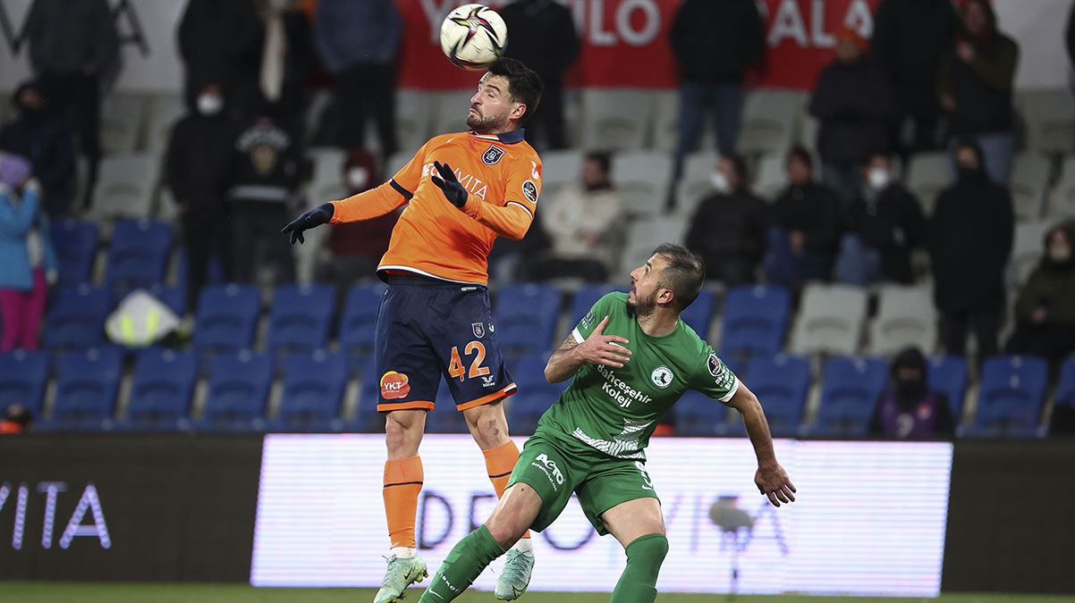 Ba�ak�ehir'de �mer Ali �ahiner, Trabzonspor ma��nda yok