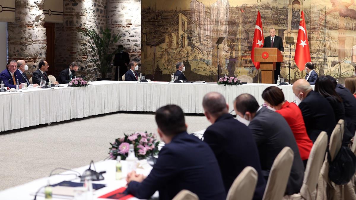 Cumhurbakan Erdoan'n ekonomist ve akademisyenlerle sohbet toplants sona erdi