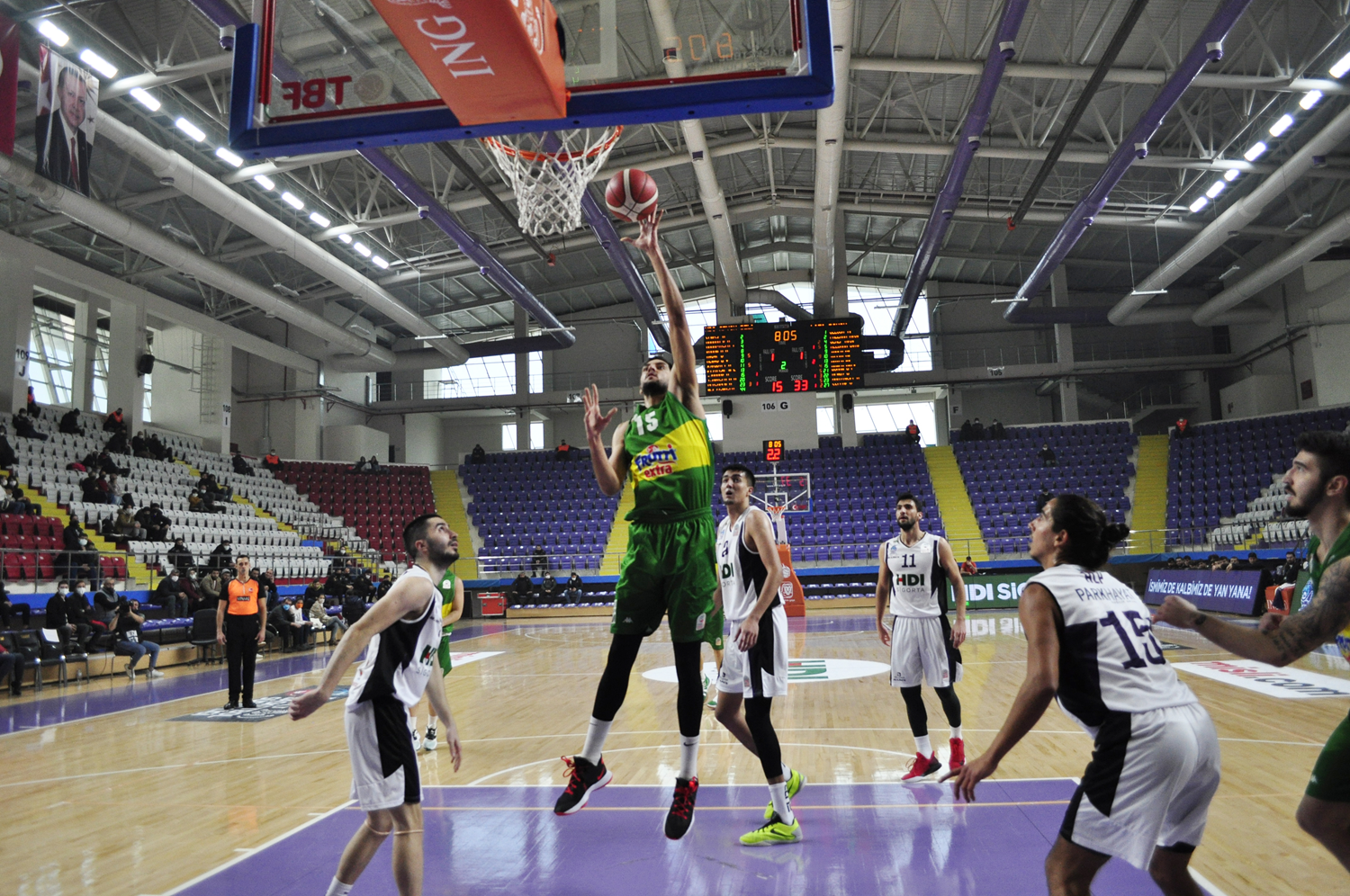 Bursaspor'dan Afyon Belediyespor'a 53 say� fark