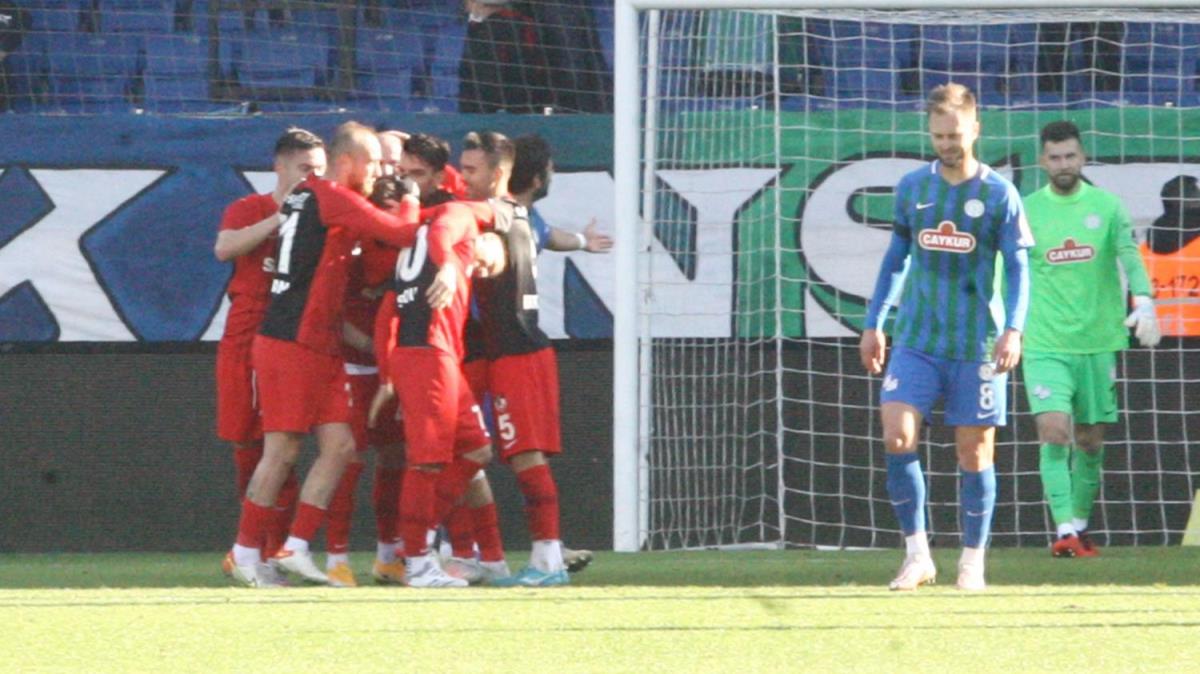 Gaziantep FK, Rizespor'da 3 puan tek golle ald