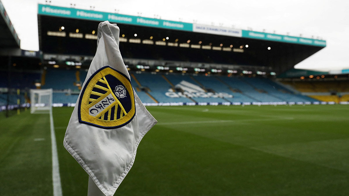 Leeds United - Aston Villa ma��na Kovid-19 engeli
