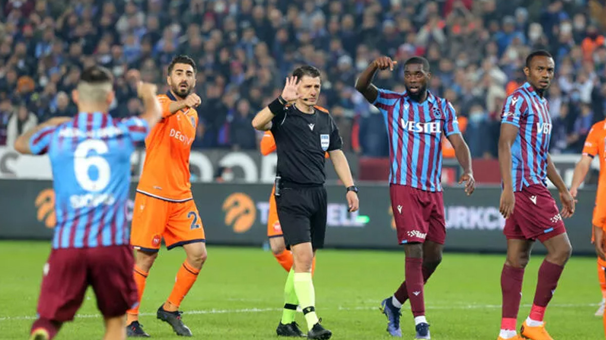 Trabzonspor - Ba�ak�ehir ma��na penalt� tart��mas� damga vurdu!