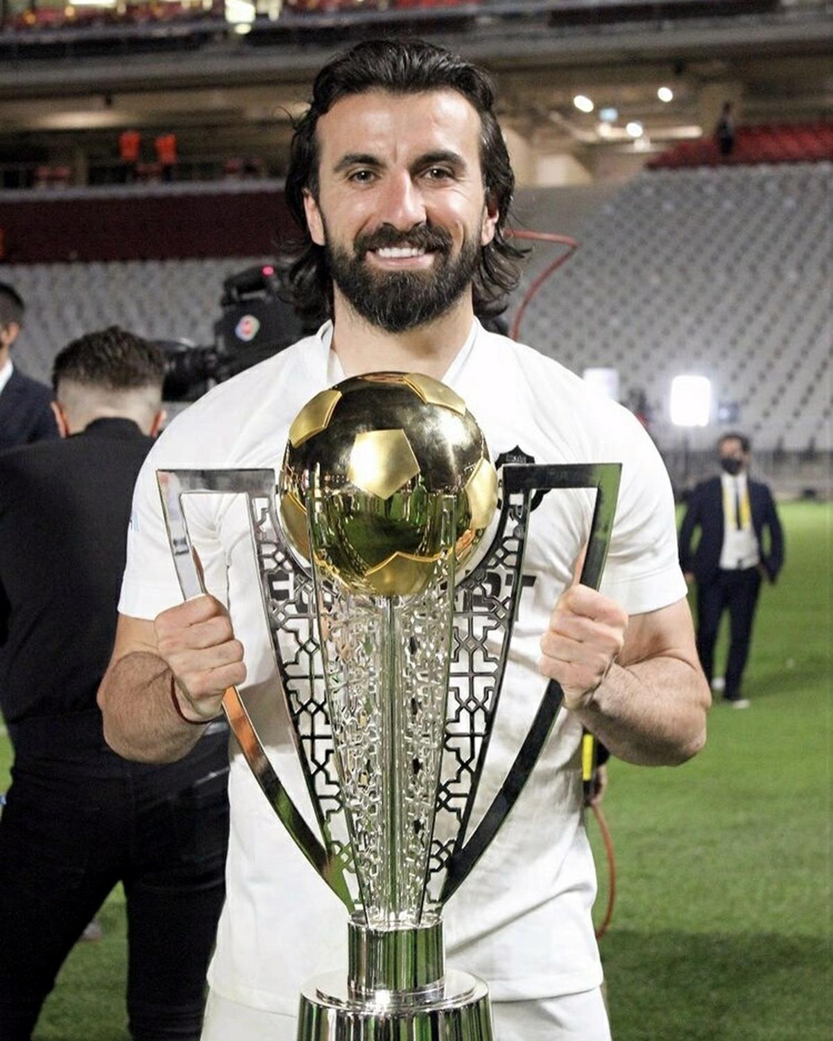 Erhan �elenk Altay'dan ayr�l�yor