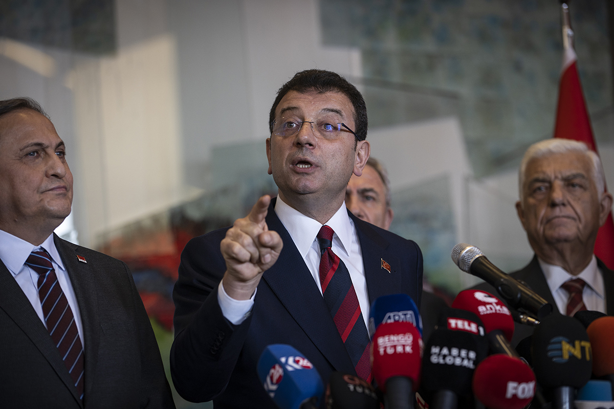 Dikkat �eken a��klama: �mamo�lu her �eyi biliyor, bu panik ondan