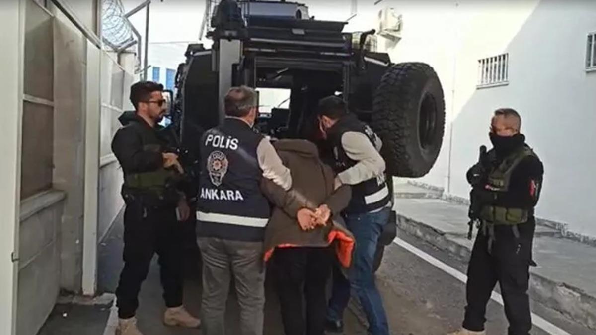 Sahte pasaportla Trkiye'ye girmeye alan DEA phelisi tutukland