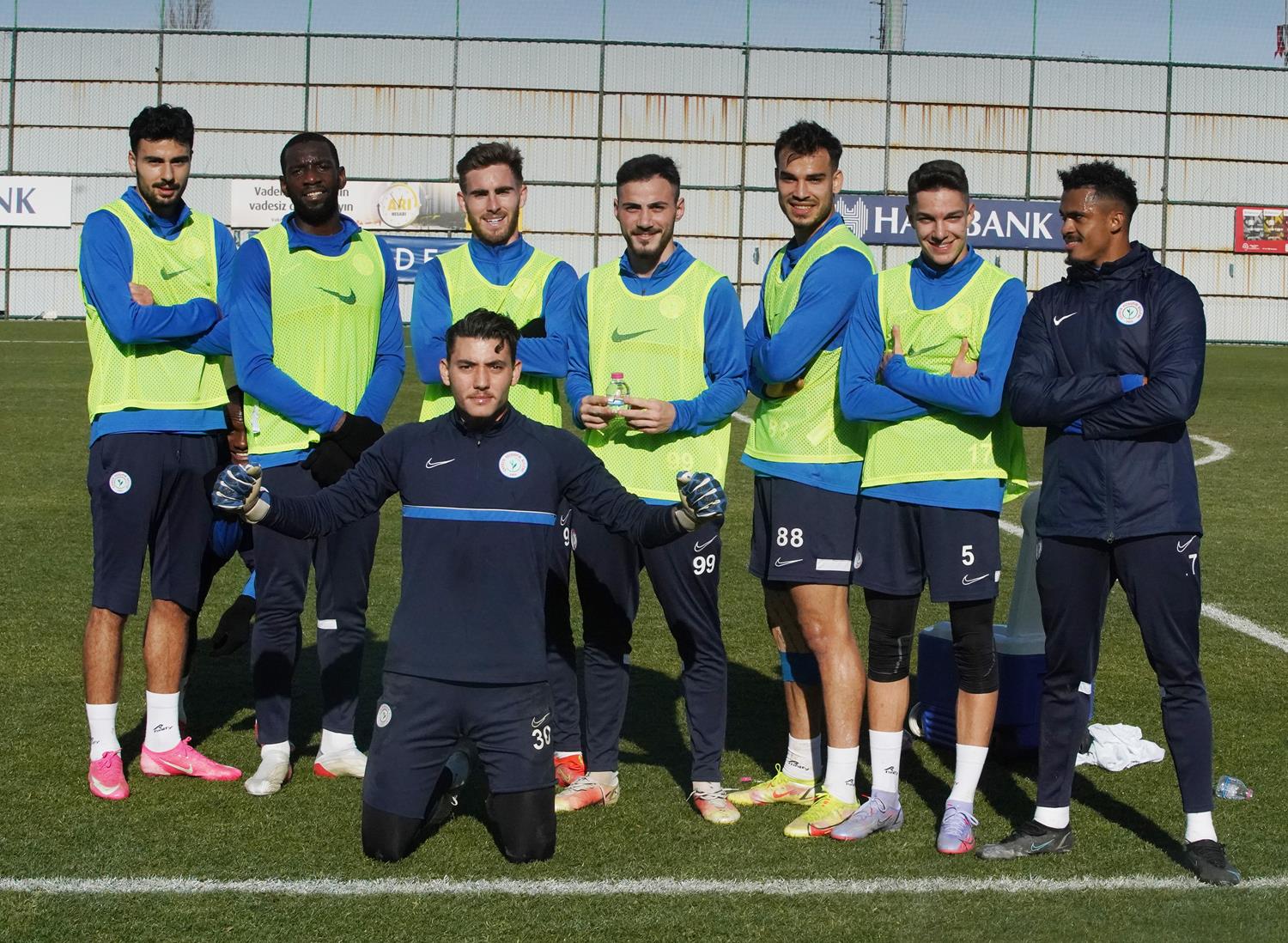 Rizespor'da idmanlara 5 g�n ara