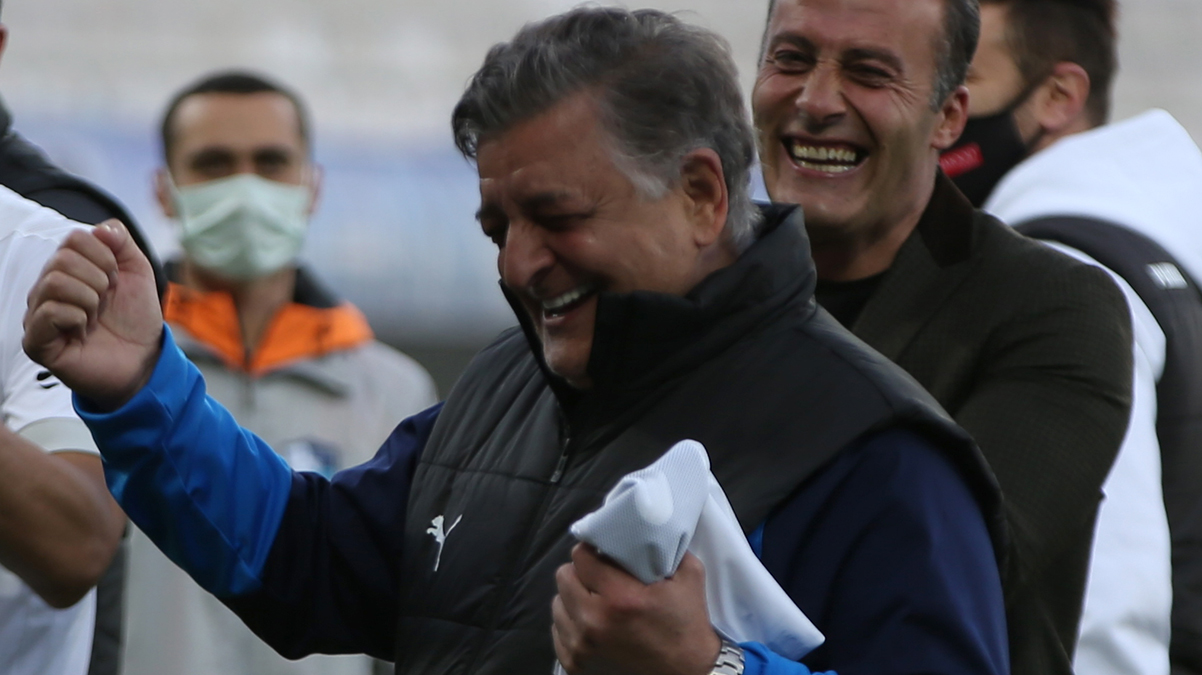 Y�lmaz Vural'dan Fenerbah�e a��klamas�: 'Y�neticilerle g�r��t�m'