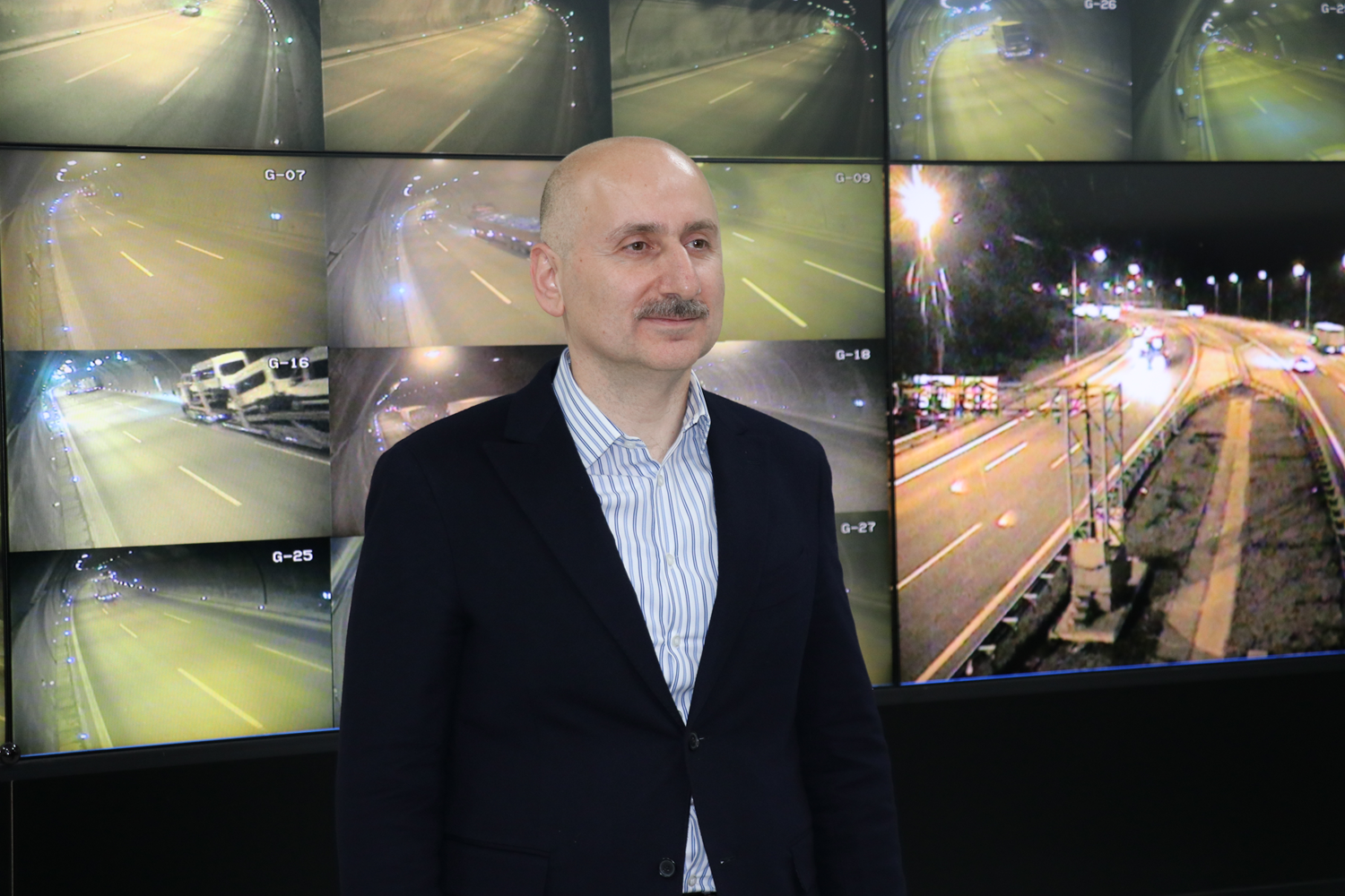 Bakan Karaismailo�lu: 2022'nin mevcut projelerini bitirip yenilerini hayata ge�irece�iz