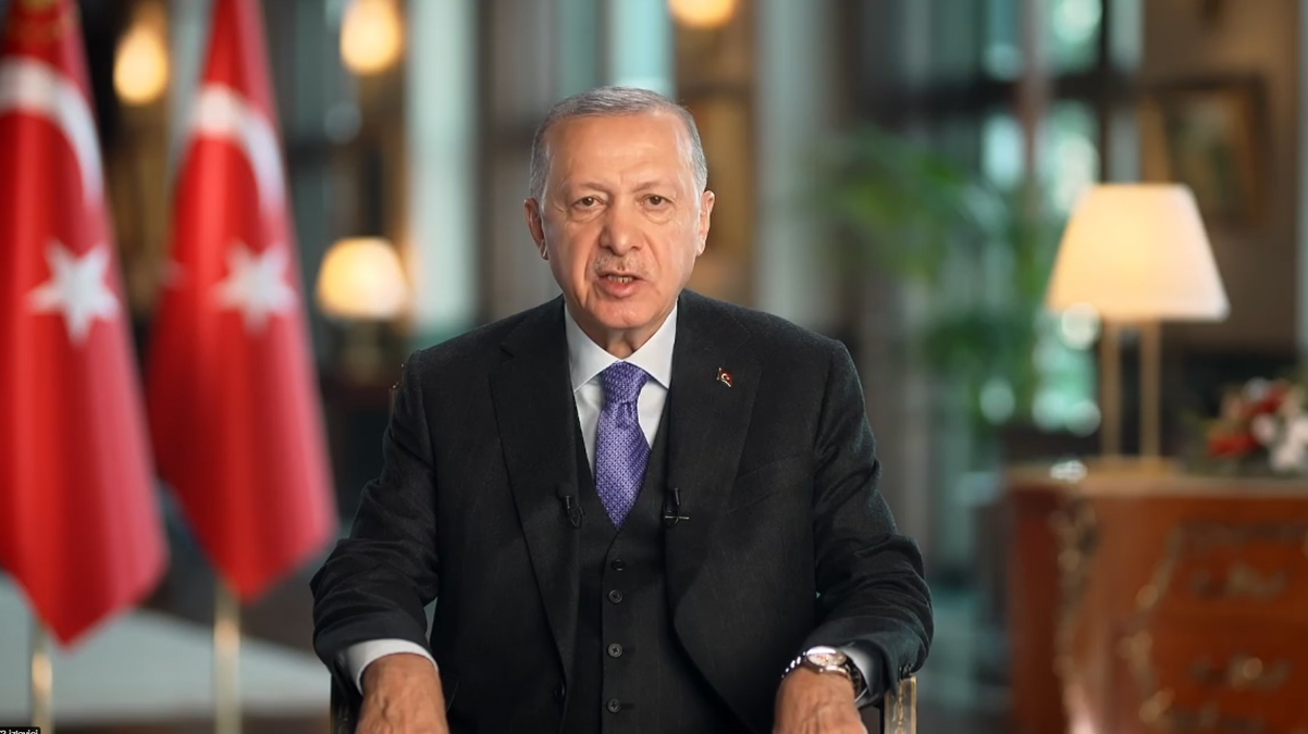 Ba�kan Erdo�an: Karanl�k senaryolar� y�rt�p, b�y�k ve g��l� T�rkiye'ye biraz daha yakla��yoruz