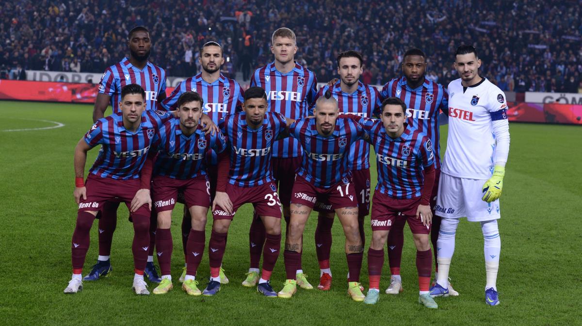 Trabzonspor'da futbolculardan taraftara yeni yl mesaj